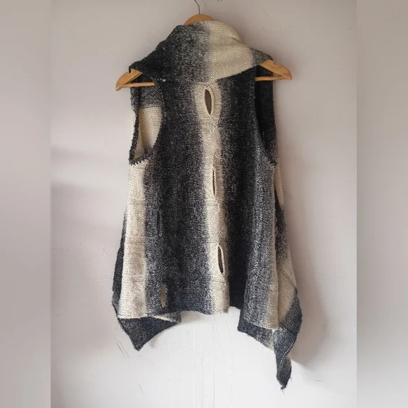 Sisters Gray Black Ombre Knit Sleeveless Vest L/XL Cutout Boho Drape Layer - Picture 4 of 6